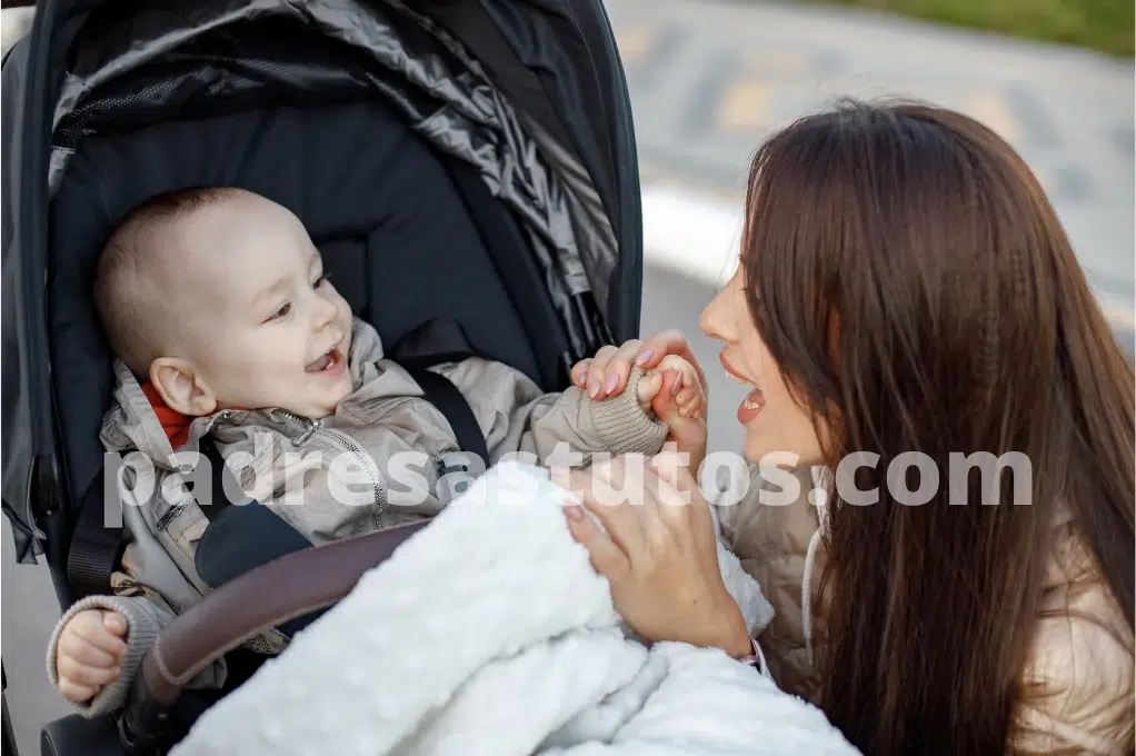 Los bebés responden positivamente a las personas agradables.