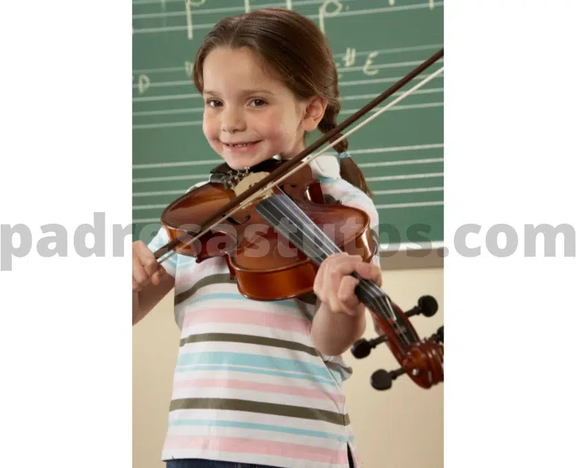 Los violines de 1/8 se recomiendan para niños de 4 a 6 años.
