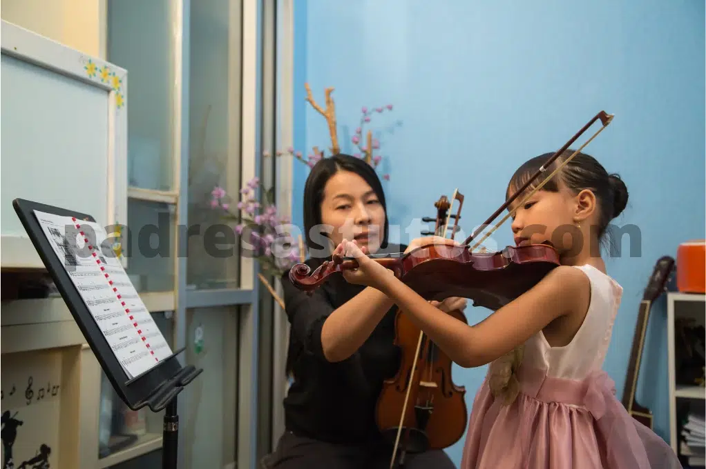 Postura para tocar el violín.